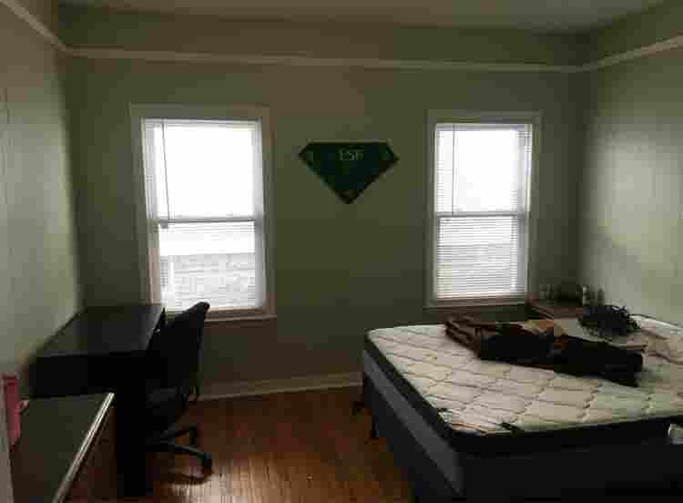 Trinity Pl. 3 Bdrm Spring semester!