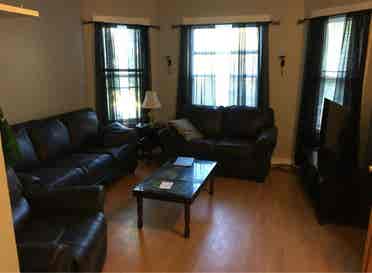 Trinity Pl. 3 Bdrm Spring semester!
