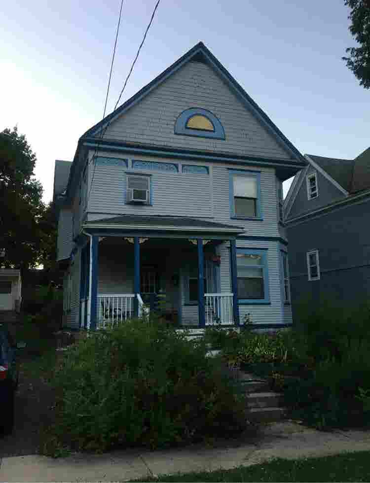 Trinity Pl. 3 Bdrm Spring semester!