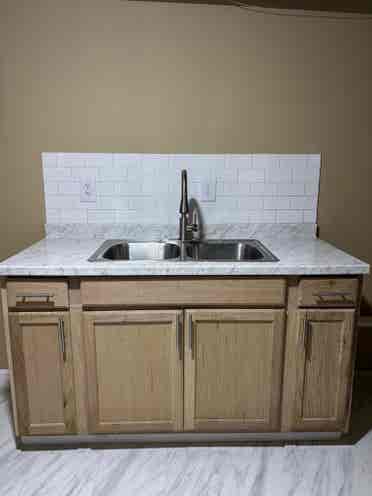 bath Basement apartment