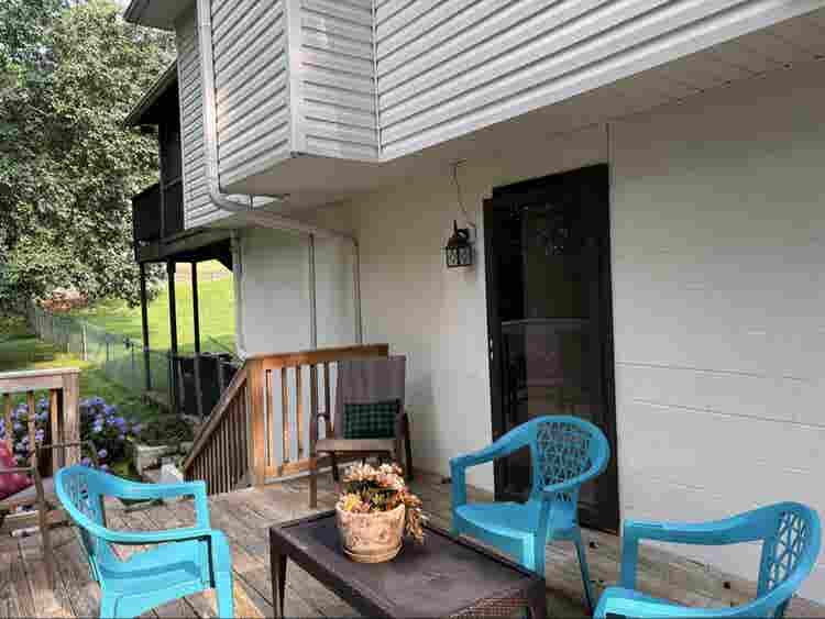 bath Basement apartment