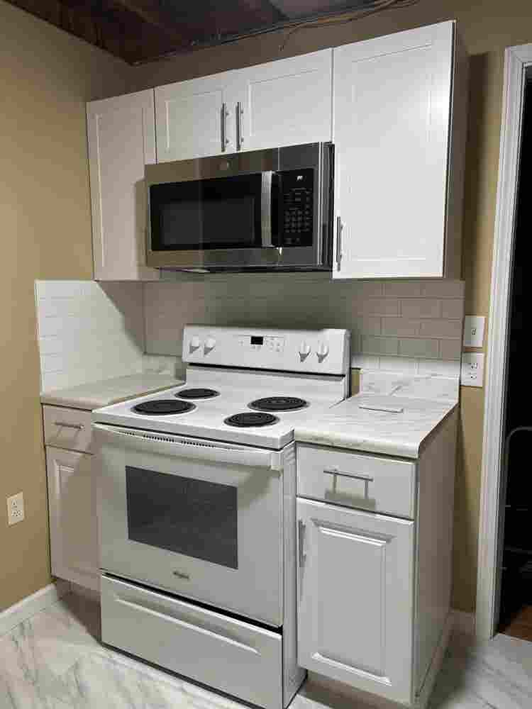 bath Basement apartment