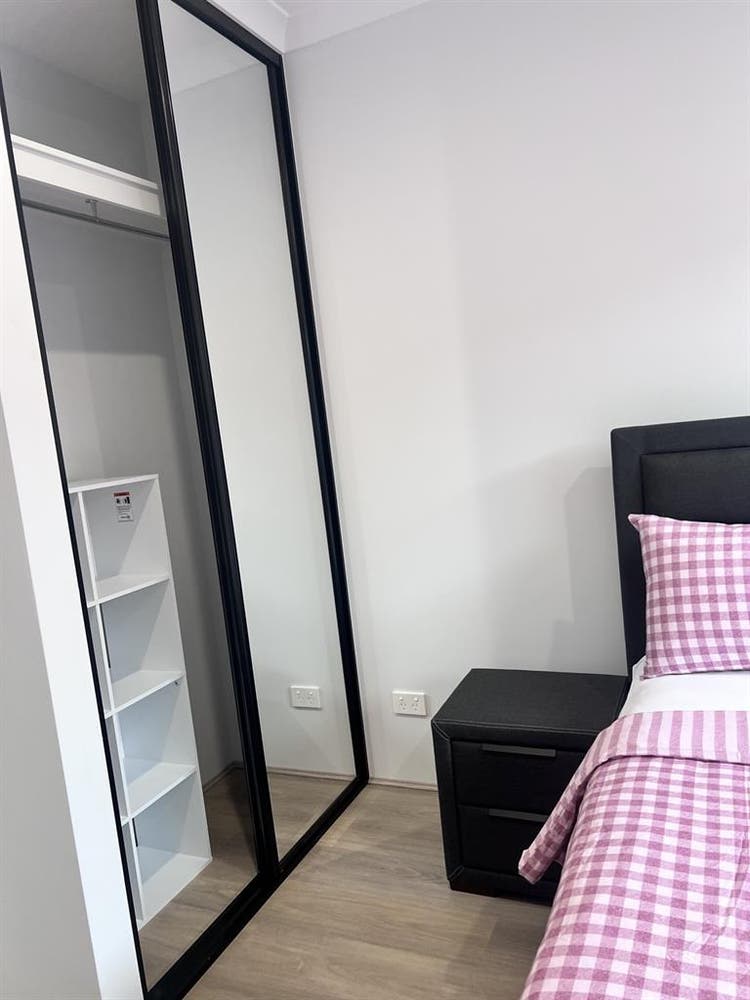 *Room for Rent in East Cannington*