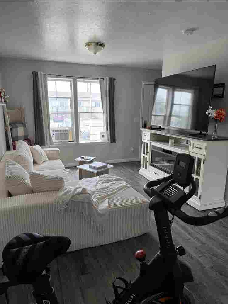 Rooms in townhouse
