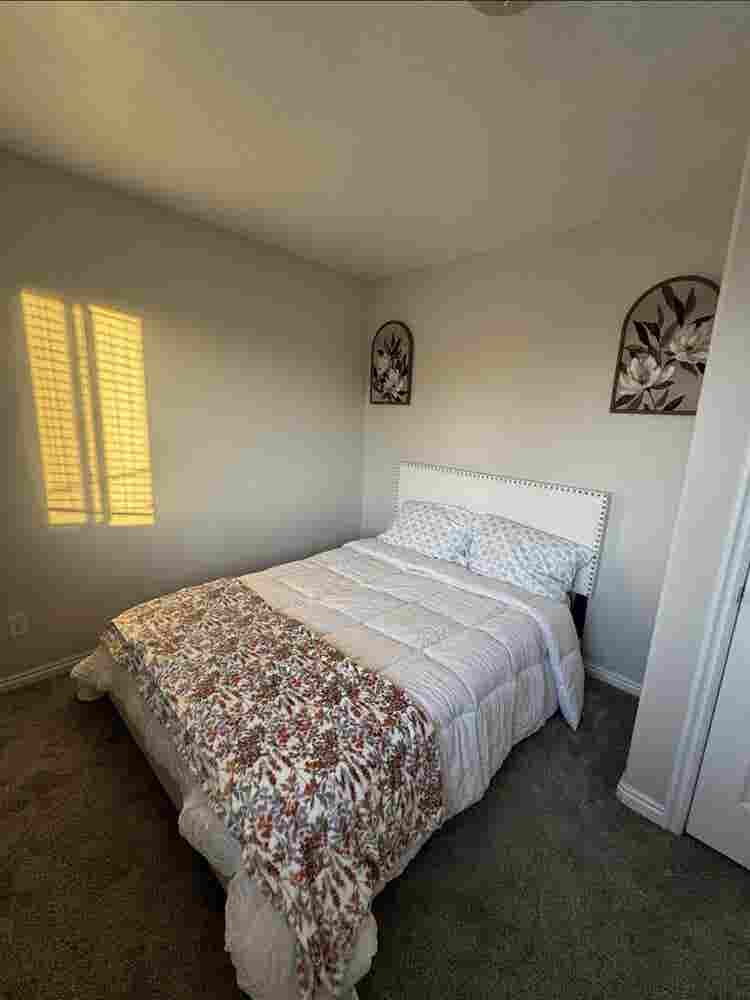 Rooms in townhouse