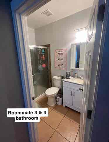 Looking for female student roomate!
