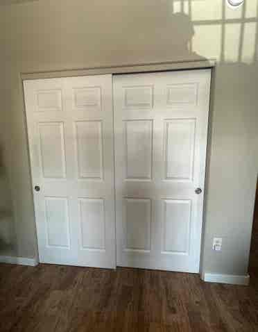 Looking for female student roomate!