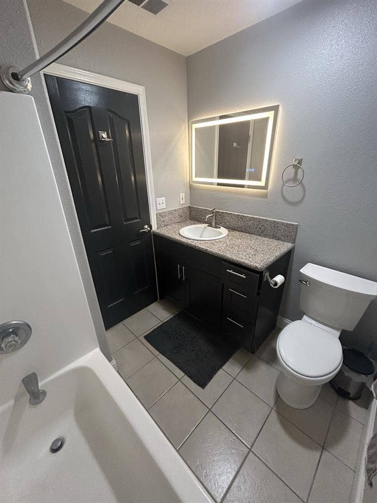 Room for rent Redding