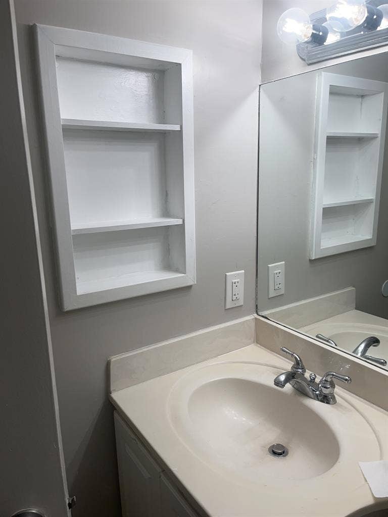 2 Bedrooms w/ Shared Bath – $