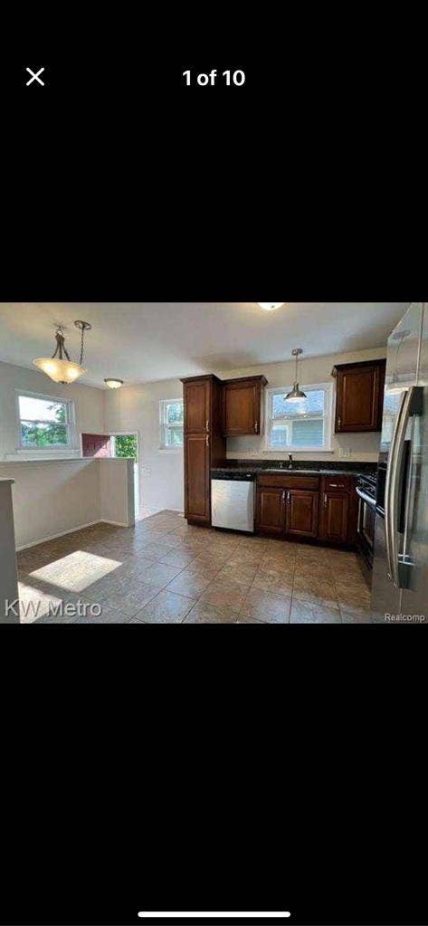 $ Room Downtown Royal Oak