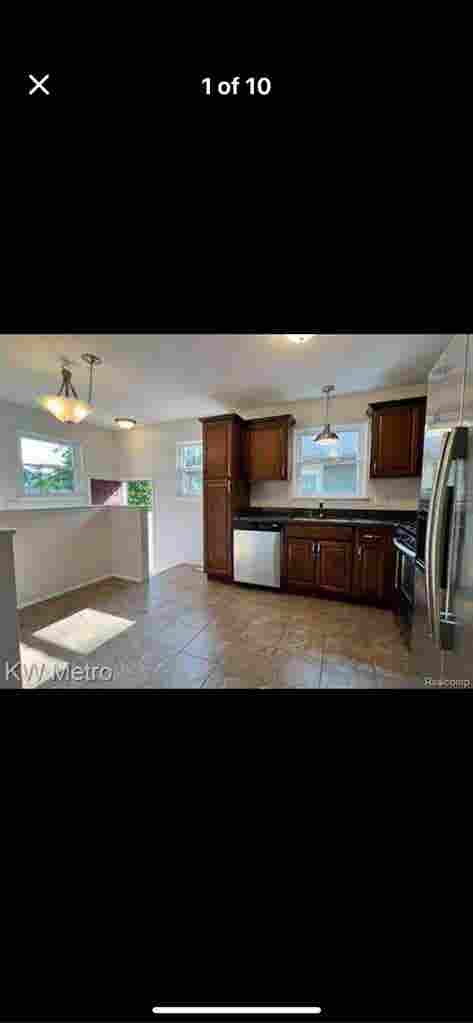 $ Room Downtown Royal Oak
