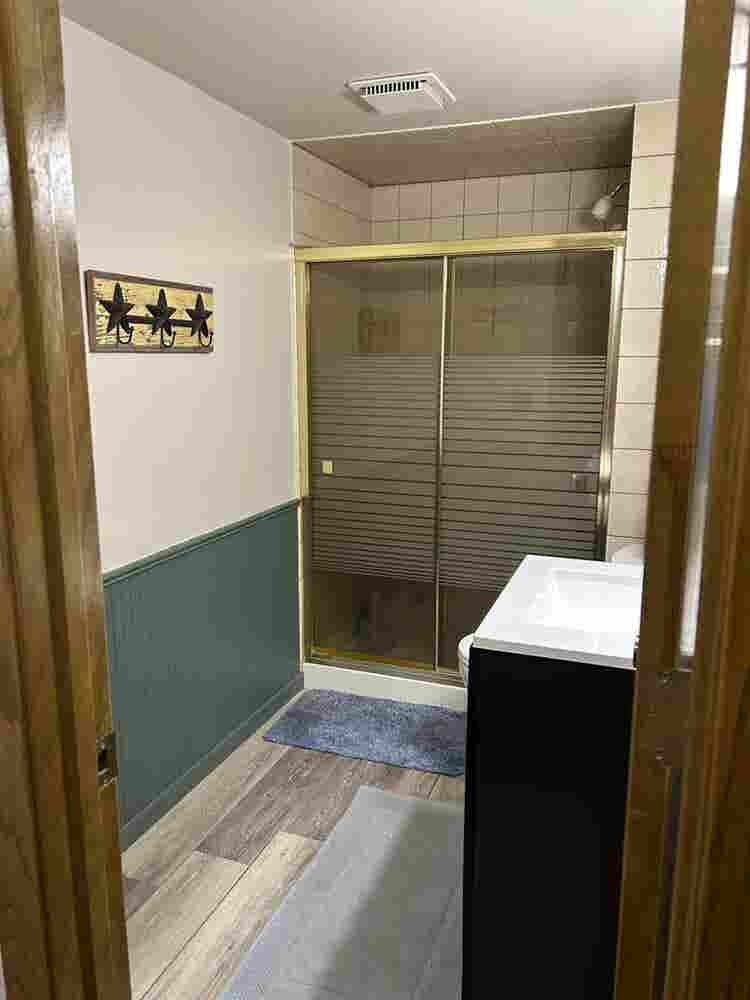 Seeking roommate for Eagan, MN