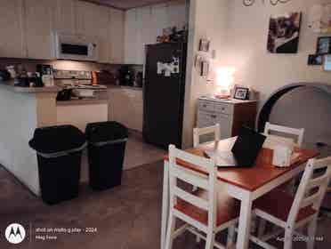 1 BEDROOM/ PRIVATE FULL BATH