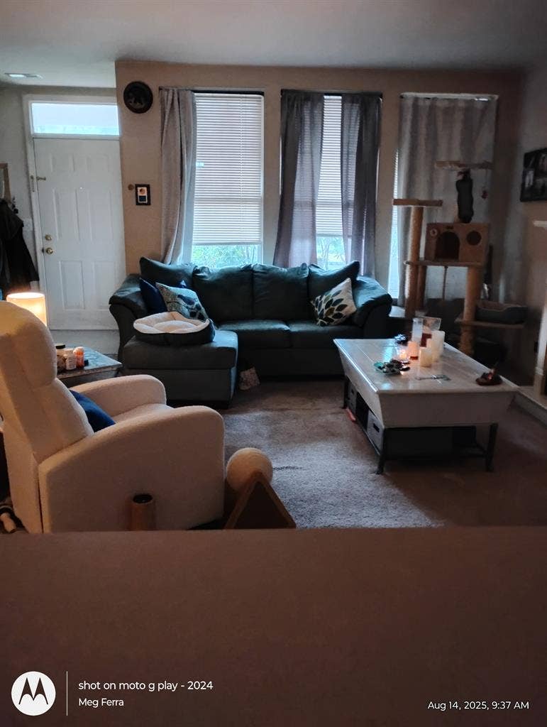 1 BEDROOM/ PRIVATE FULL BATH