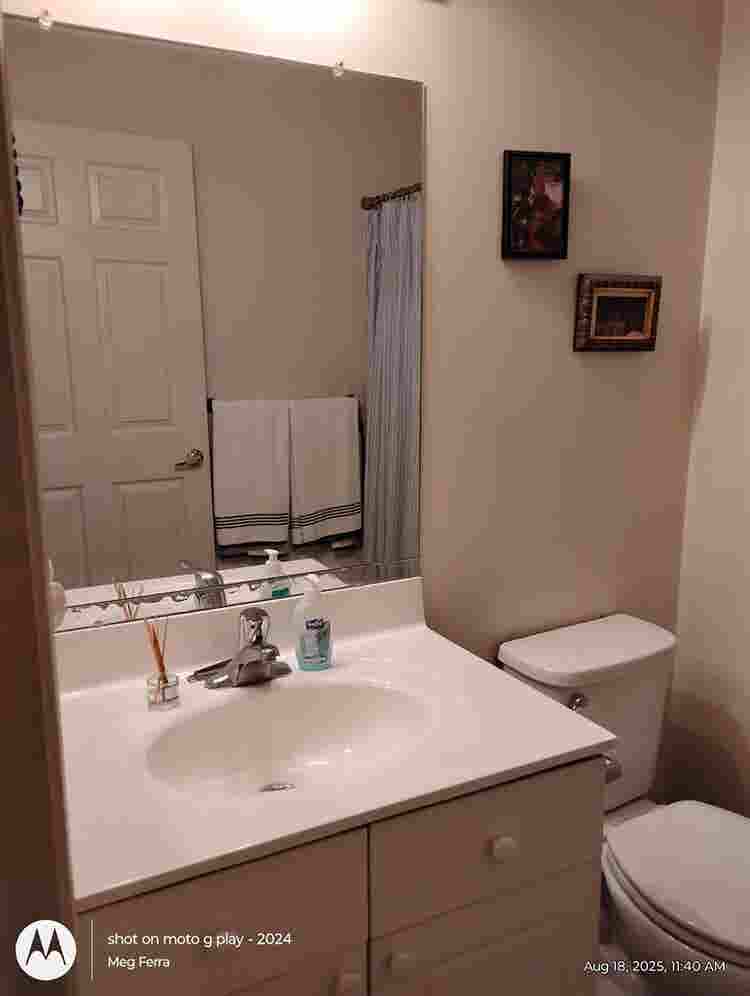 1 BEDROOM/ PRIVATE FULL BATH