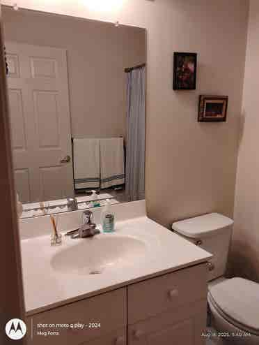 1 BEDROOM/ PRIVATE FULL BATH