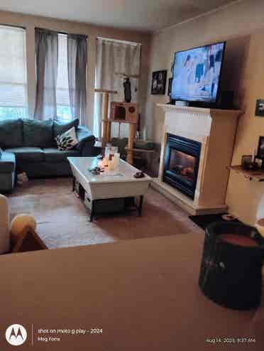 1 BEDROOM/ PRIVATE FULL BATH