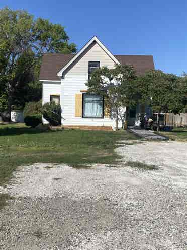 Room for rent Ammon $ 
p utiliti