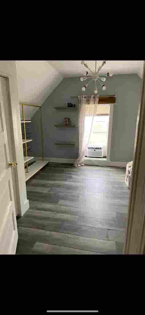 Room for rent Ammon $,
p utility