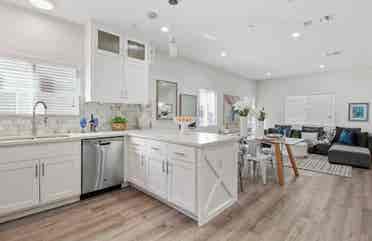 Private Bedroom + Bathroom in NoHo