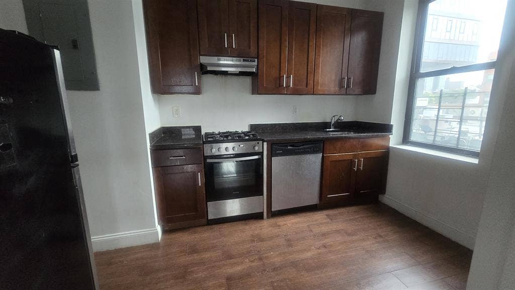 Large Harlem shared unit