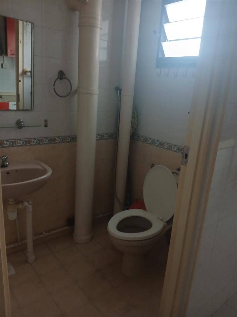 Jurong west common room for rent