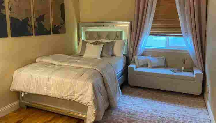 Furnished room in shared house