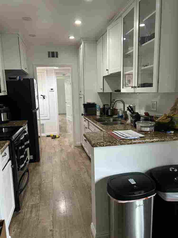 Looking for a female roommate