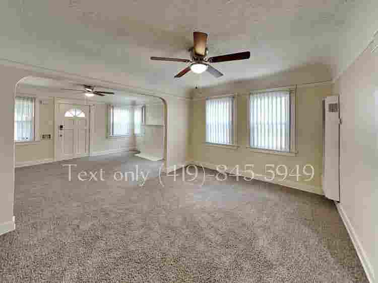 I have 2 rooms available for rent.