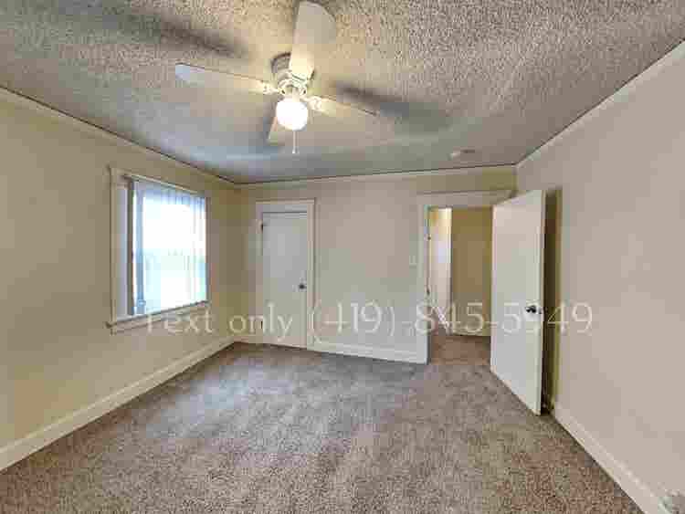 I have 2 rooms available for rent.