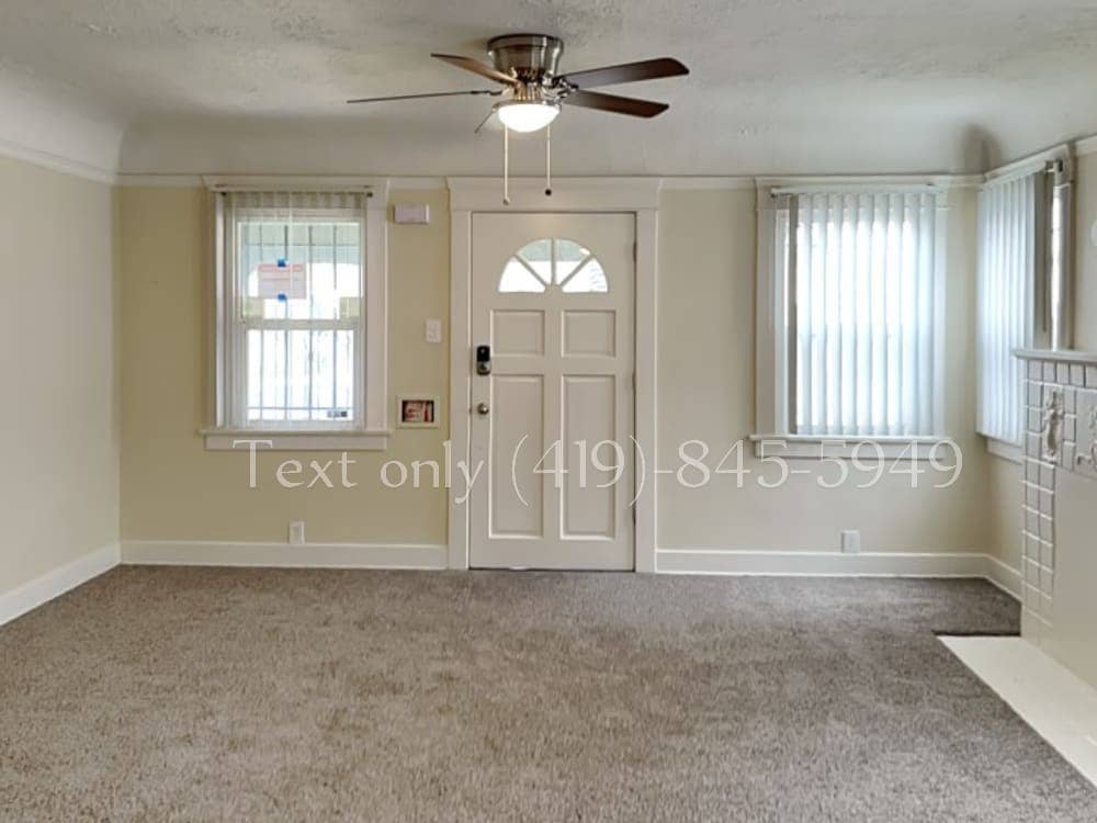 I have 2 rooms available for rent.