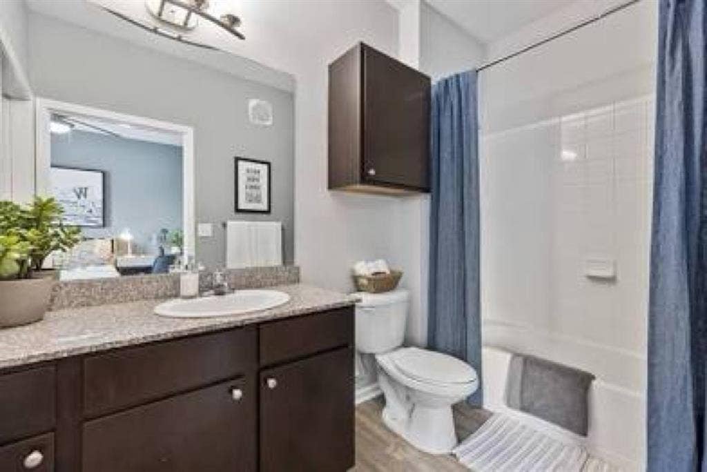 Looking to sublease