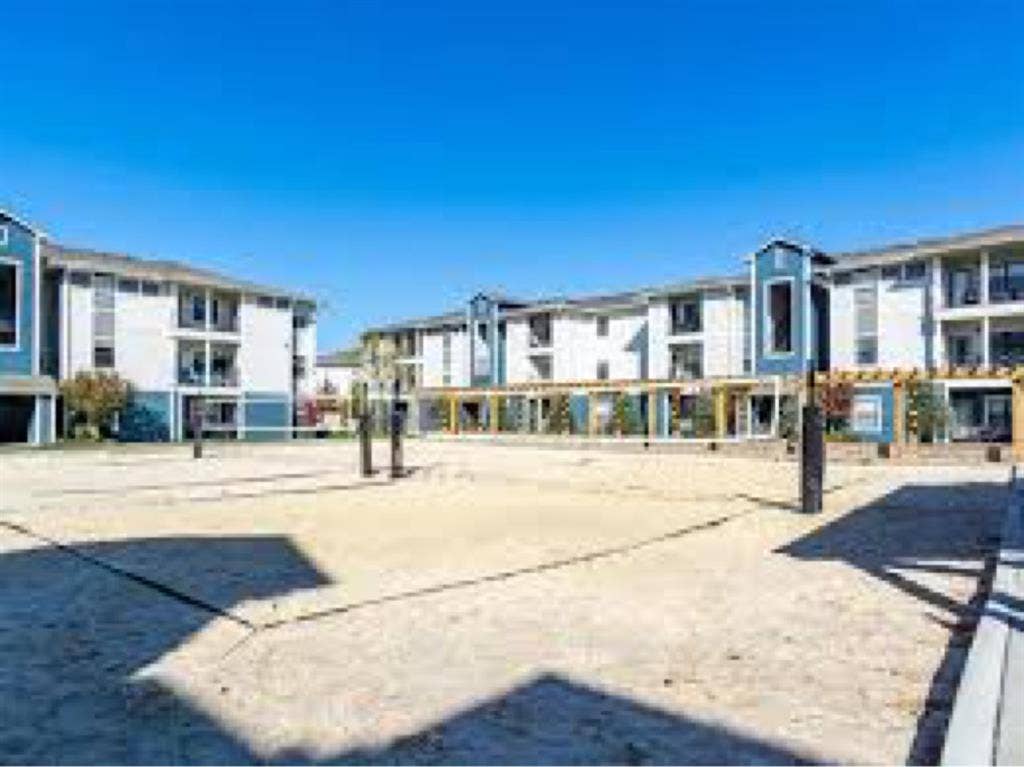 Looking to sublease