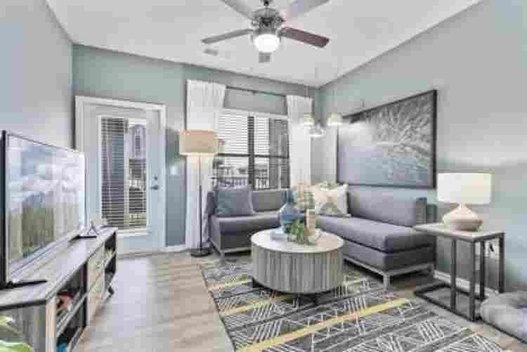 Looking to sublease