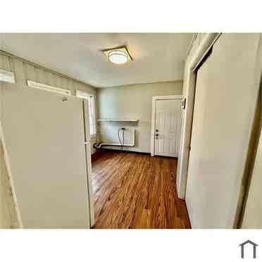 - House - SECTION 8 ELIGIBLE