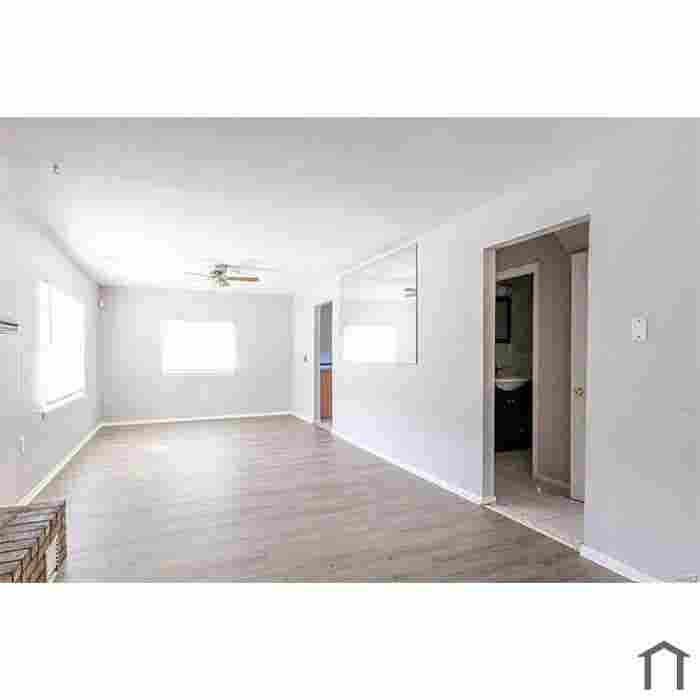 - House - SECTION 8 ELIGIBLE