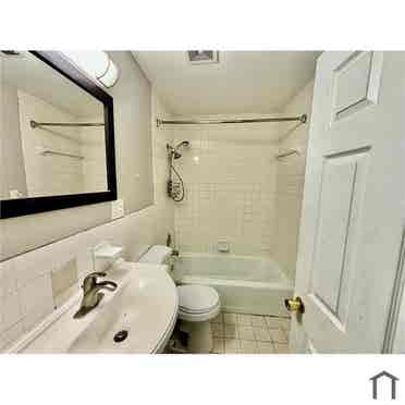 - House - SECTION 8 ELIGIBLE