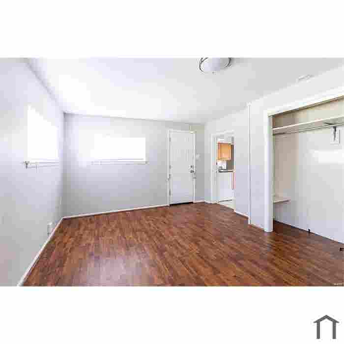 - House - SECTION 8 ELIGIBLE