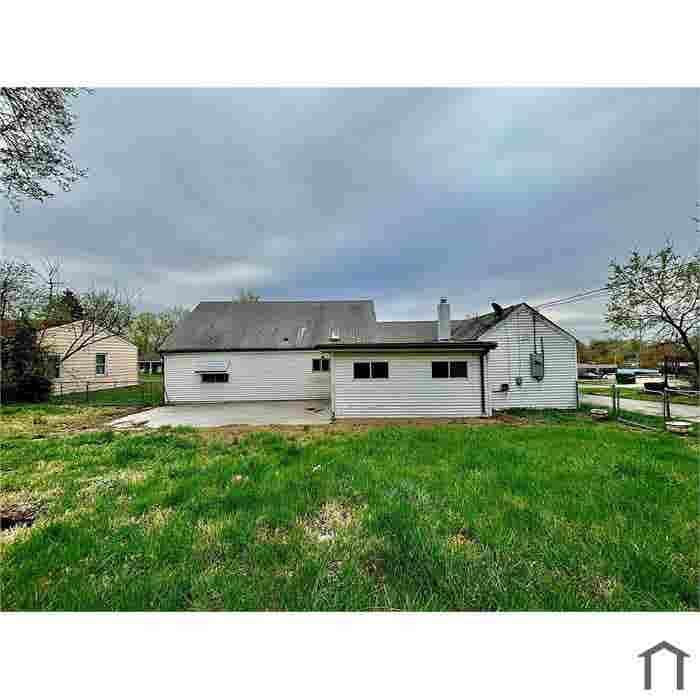 - House - SECTION 8 ELIGIBLE