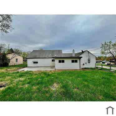 - House - SECTION 8 ELIGIBLE