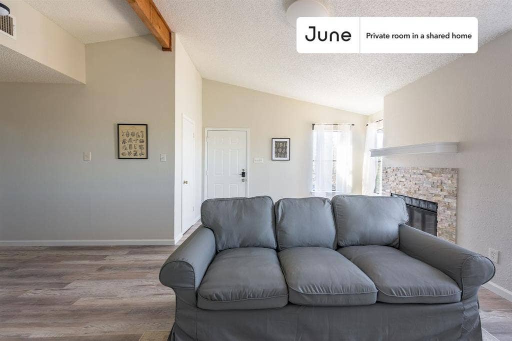 2 BR in Austin