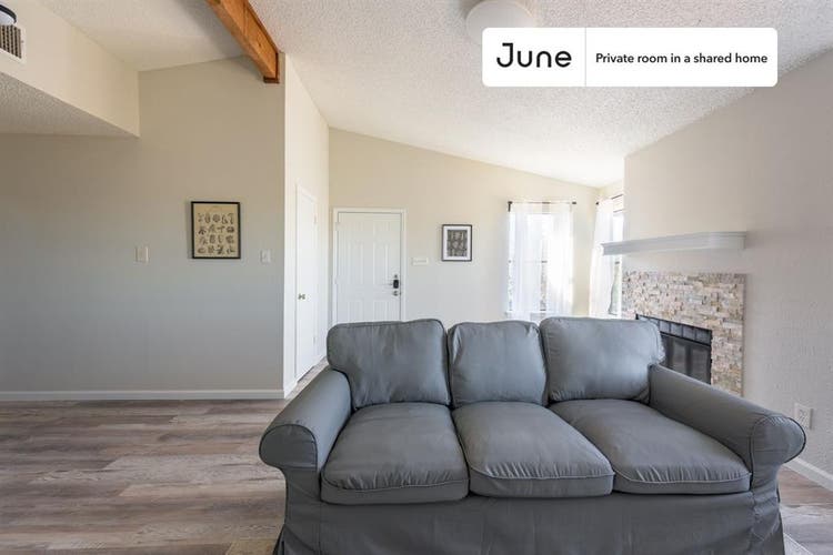 2 BR in Austin