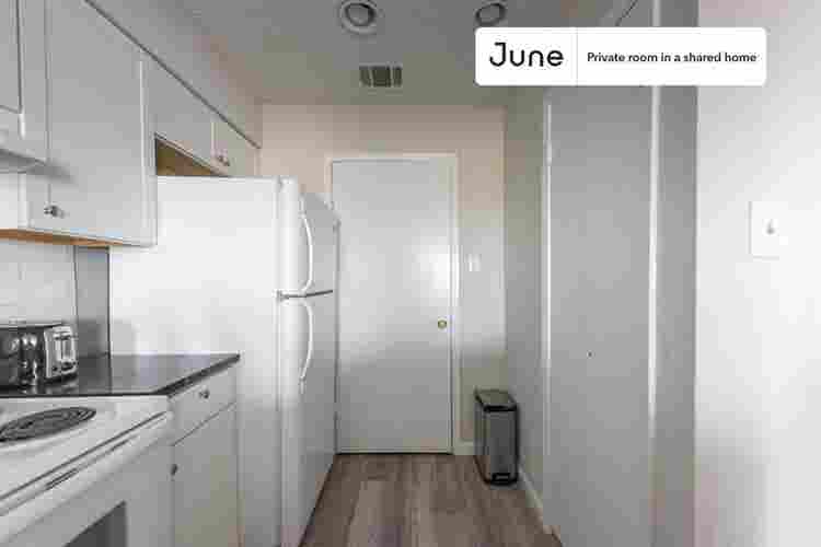 2 BR in Austin