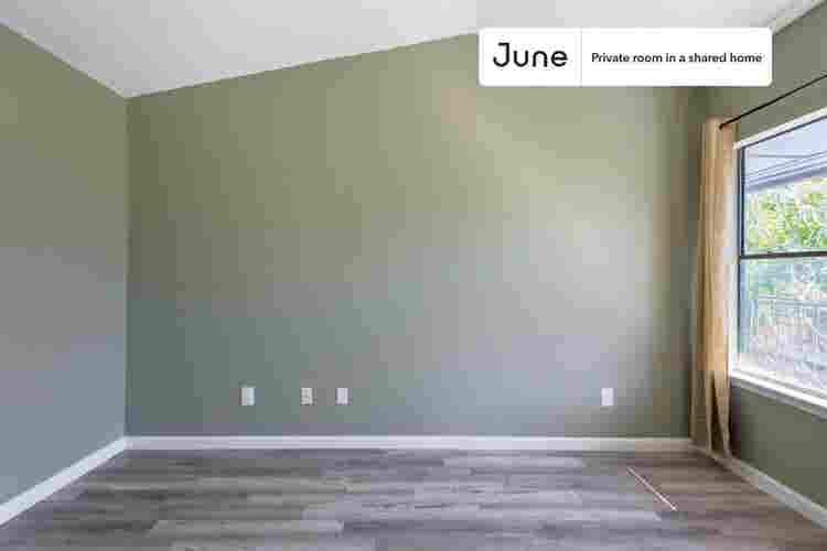 2 BR in Austin