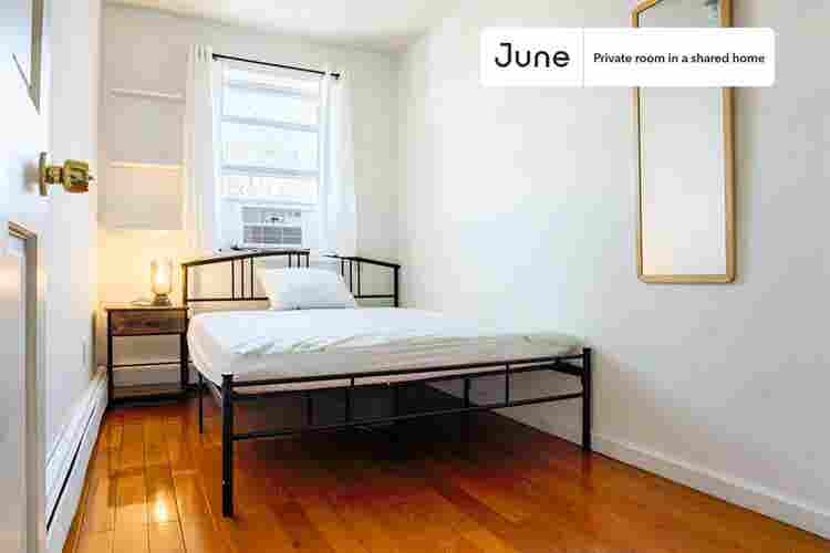 2 BR in New York City