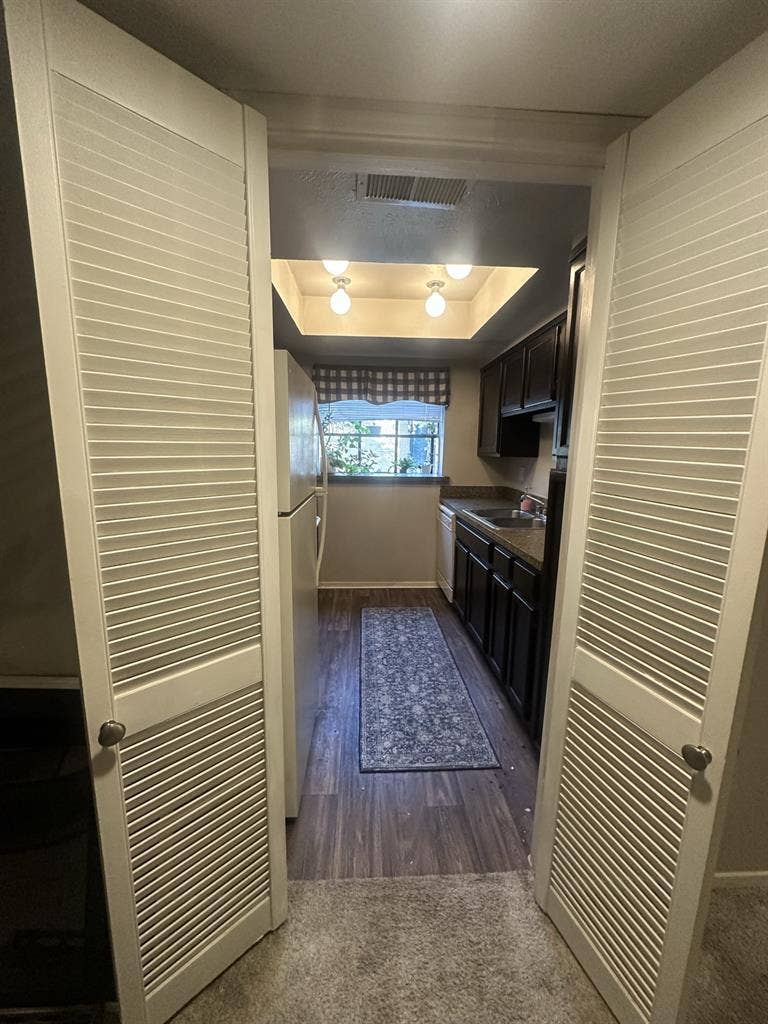 Lease takeover in Addison!