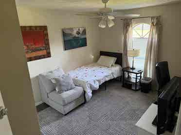 Furnished - 1 bdrm, shared bathroom