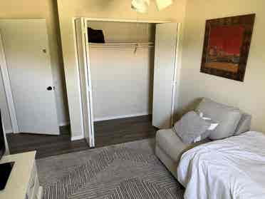 Furnished - 1 bdrm, shared bathroom