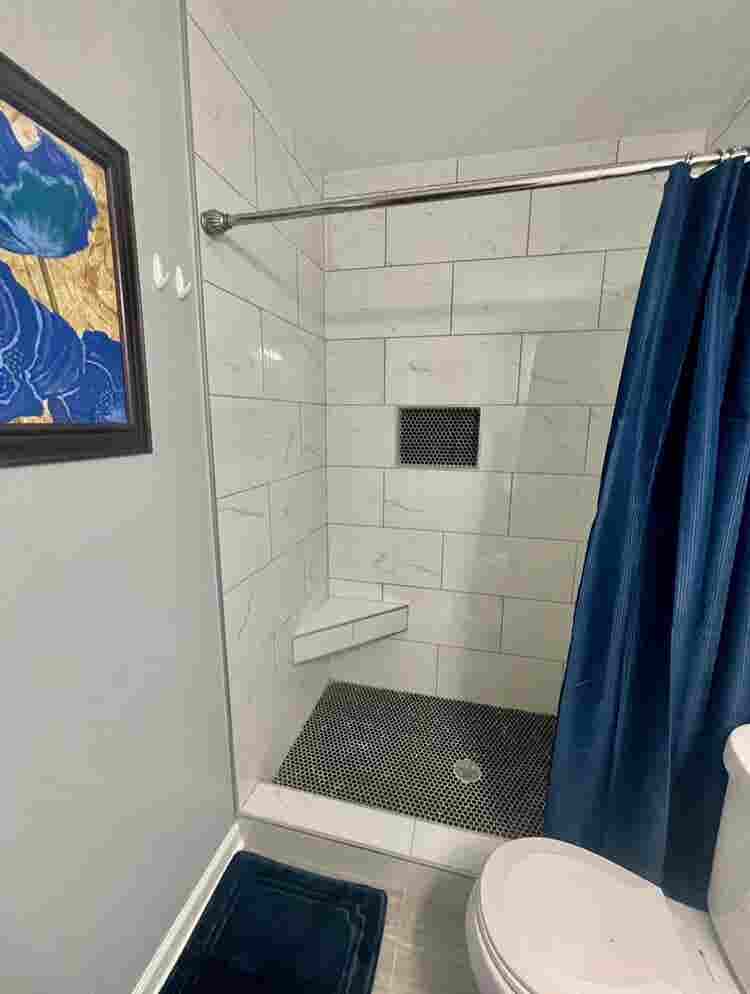 Room Near AU center Westlake transi
