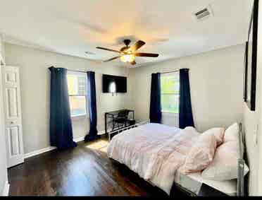 Room Near AU center Westlake transi
